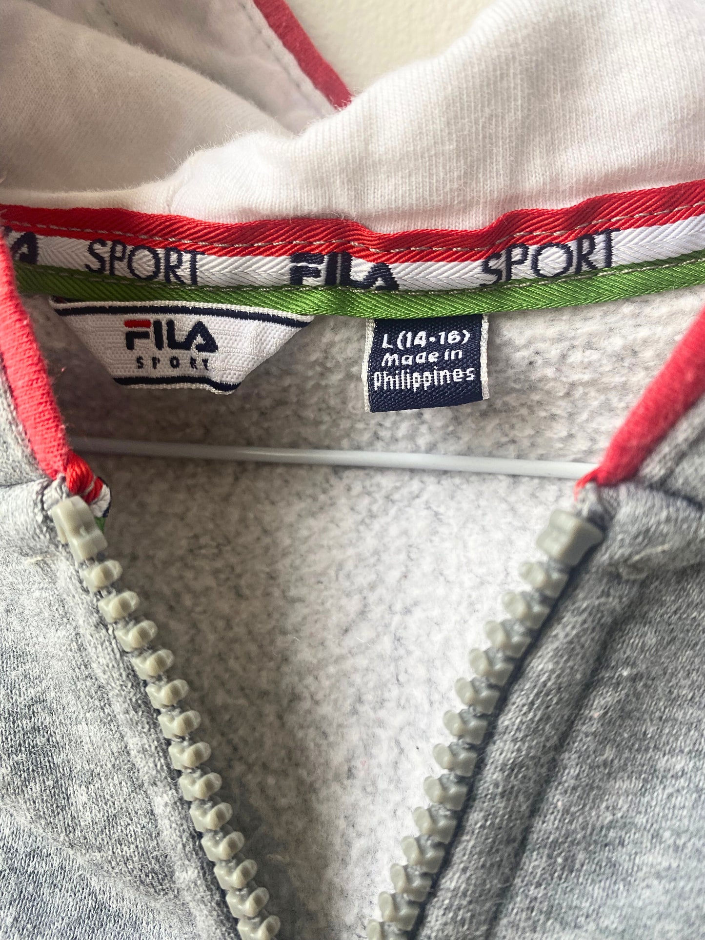 ג'קט FILA אפור ולבן מידה-L(14-16)