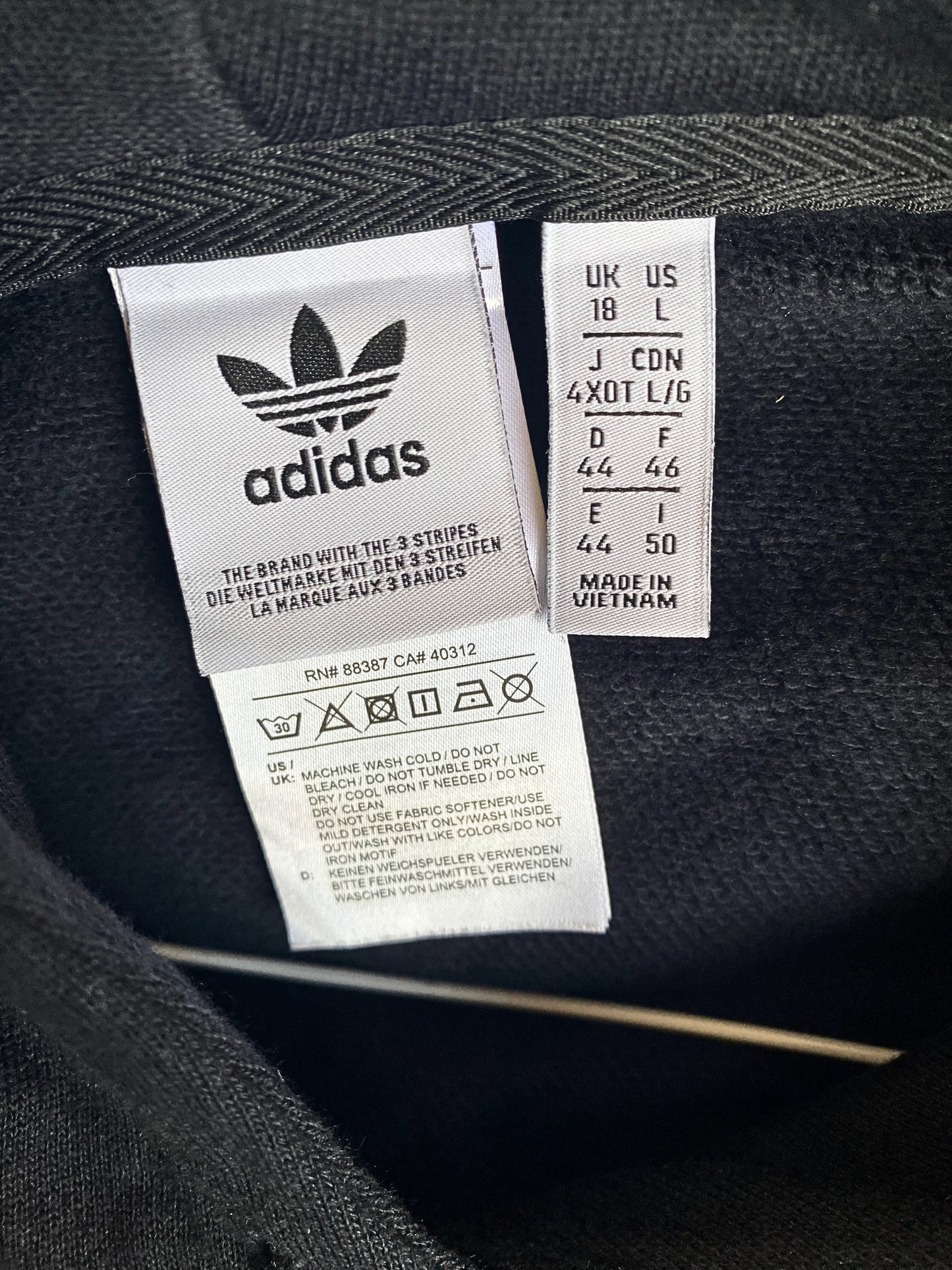 סווטצרט adidas x fiorucci crop מידה- L