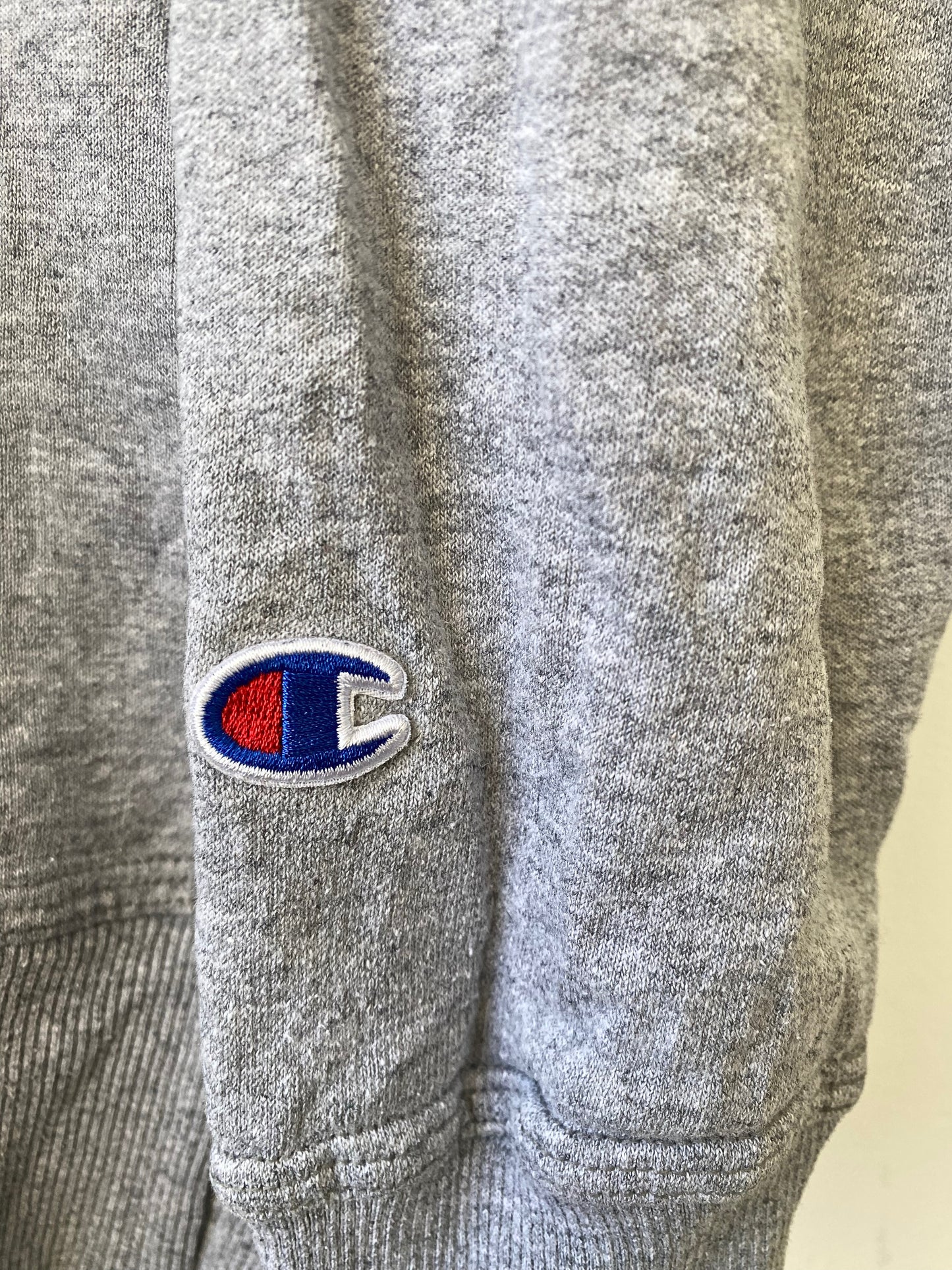 סווטצרט champion authentic athletic wear סמל אפור מידה- S
