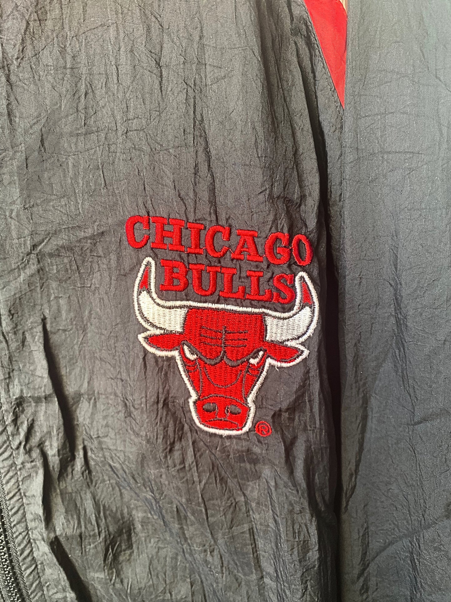 גקט Vintage 90's Chicago Bulls Black & Red Windbreaker מידה - XL