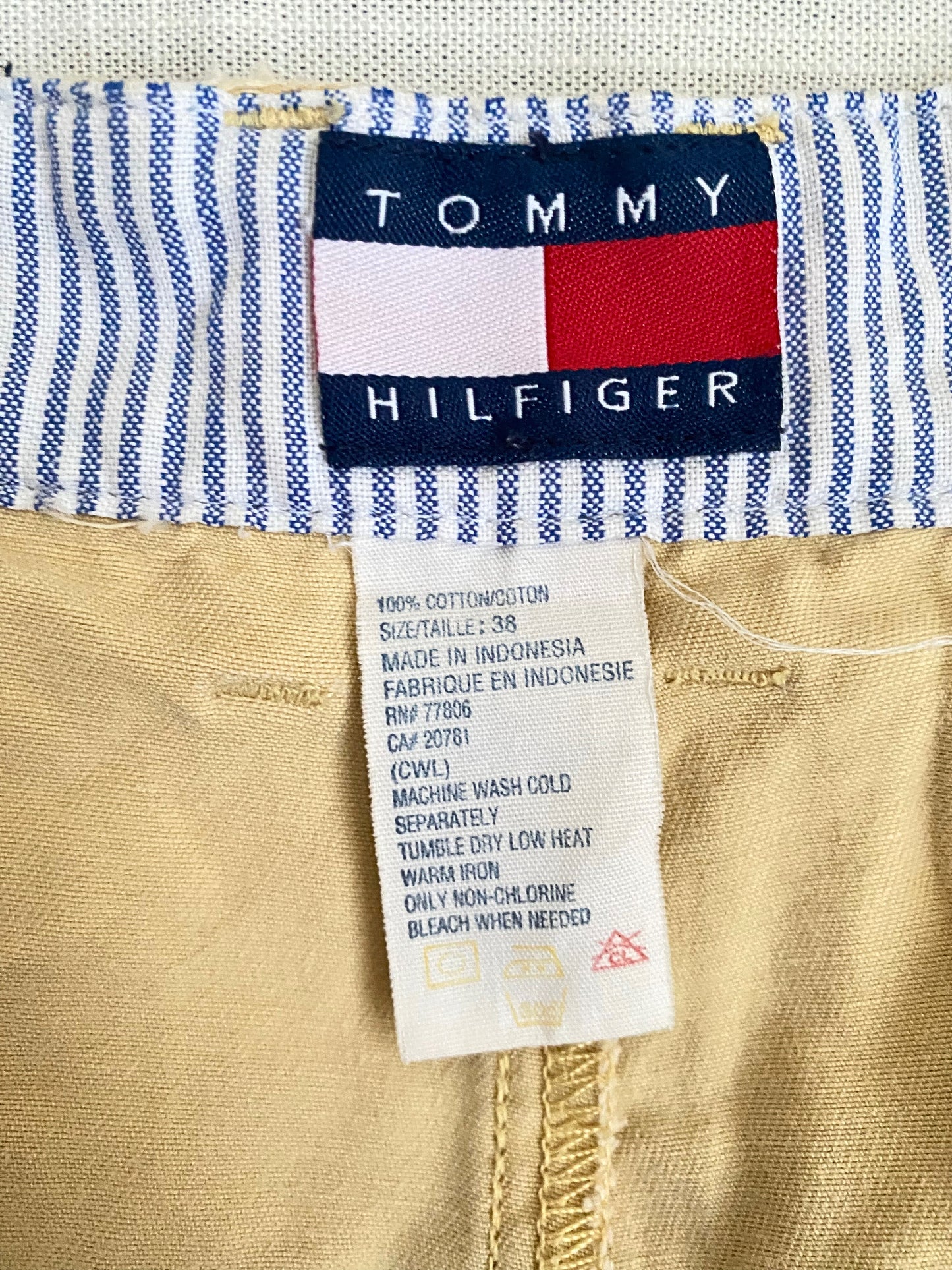 מכנס ברמודה Tommy Hilfiger צהוב מידה- 38