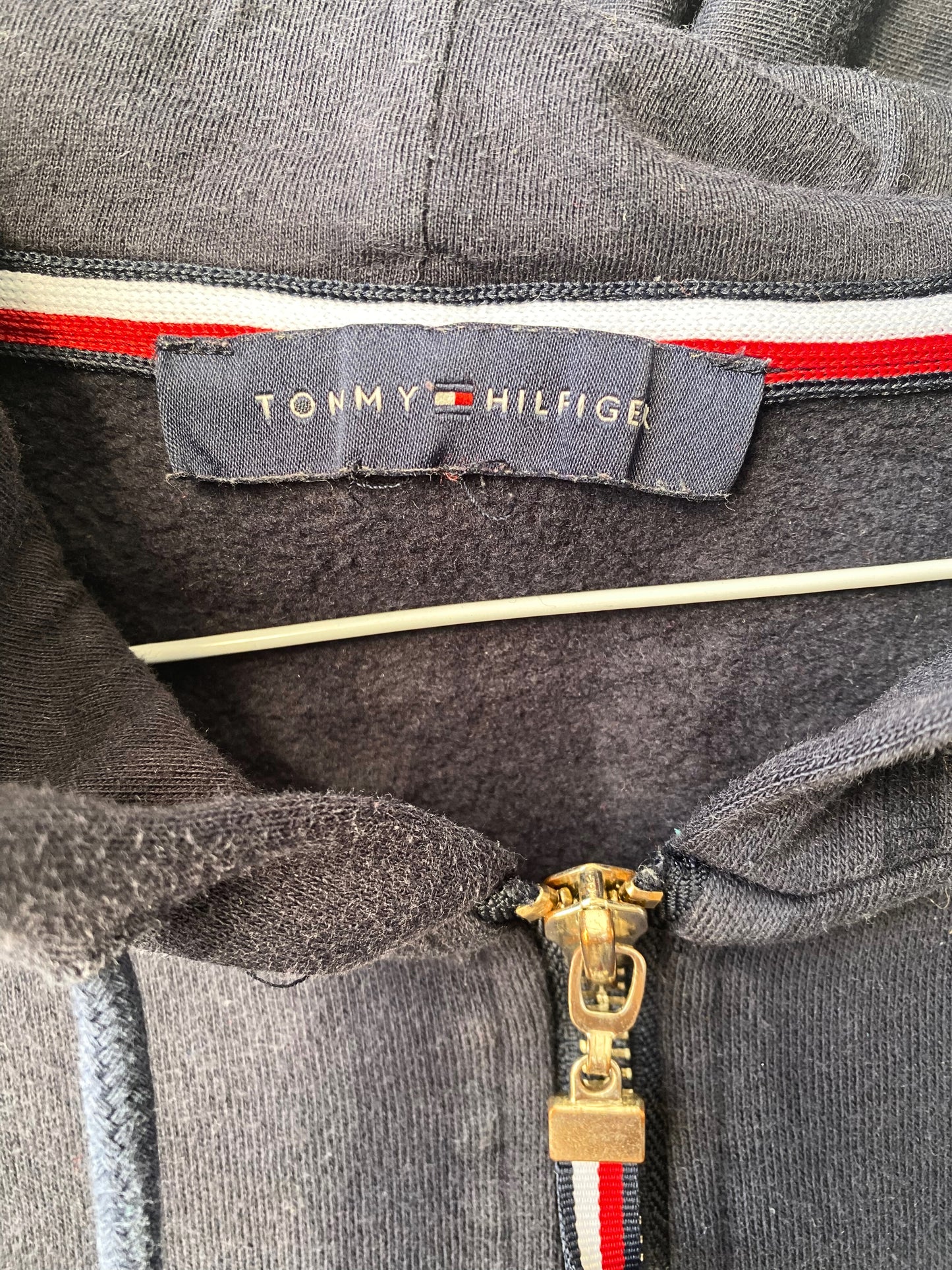 גקט Tommy Hilfiger שחור מידה- M