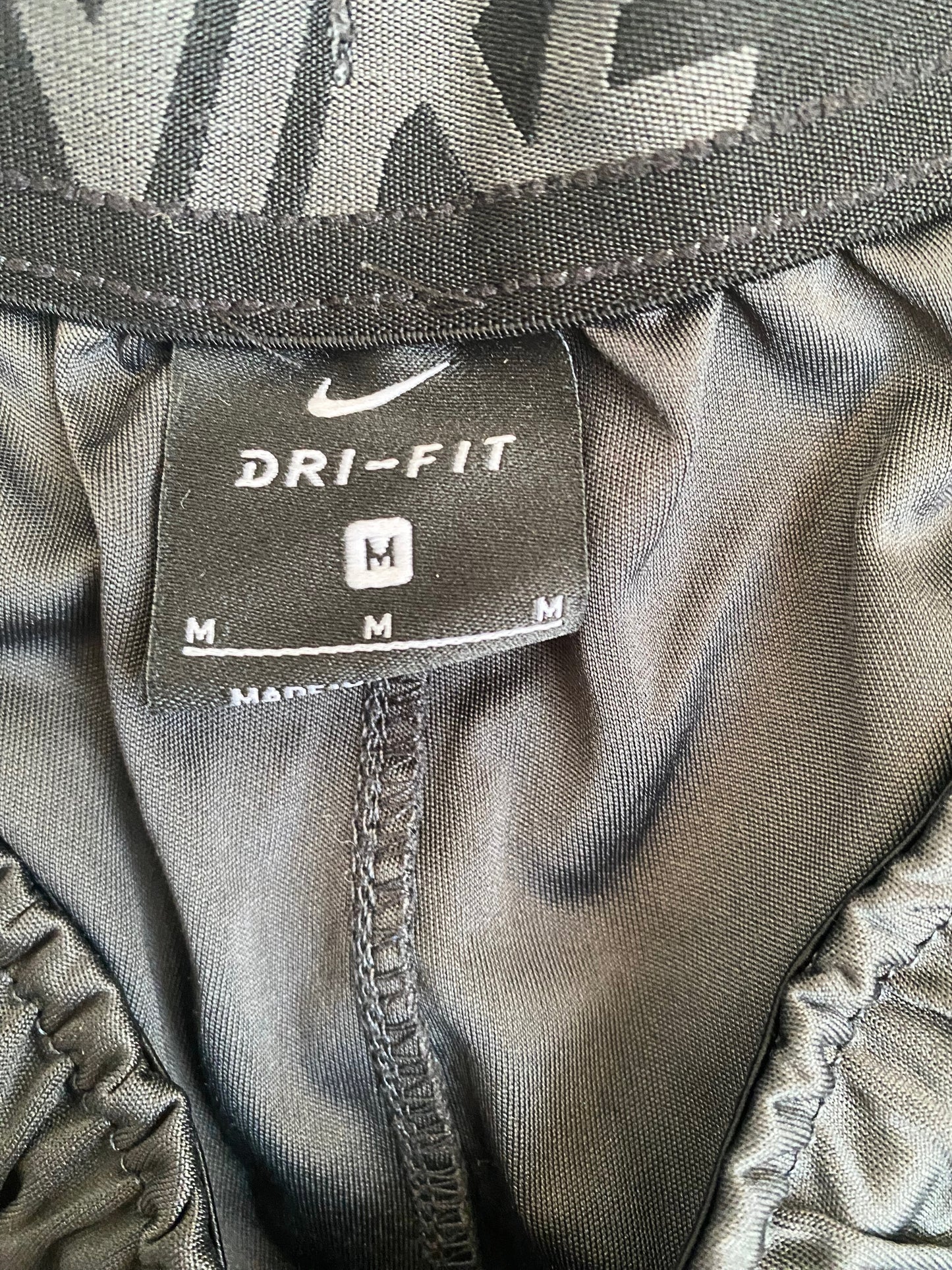 מכנס קצר NIKE אפור לוגו שחור מידה-M