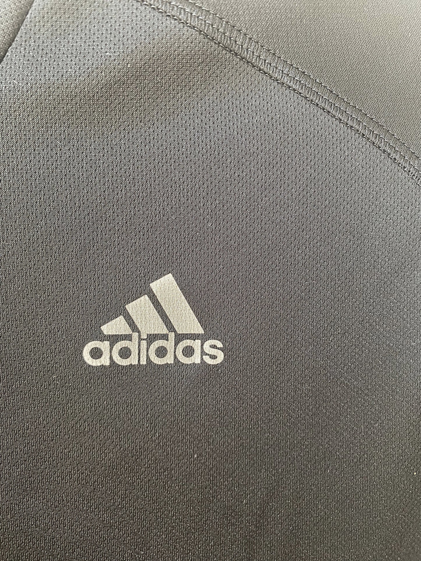 חולצה קצרה ADIDAS ספורט שחורה מידה- L